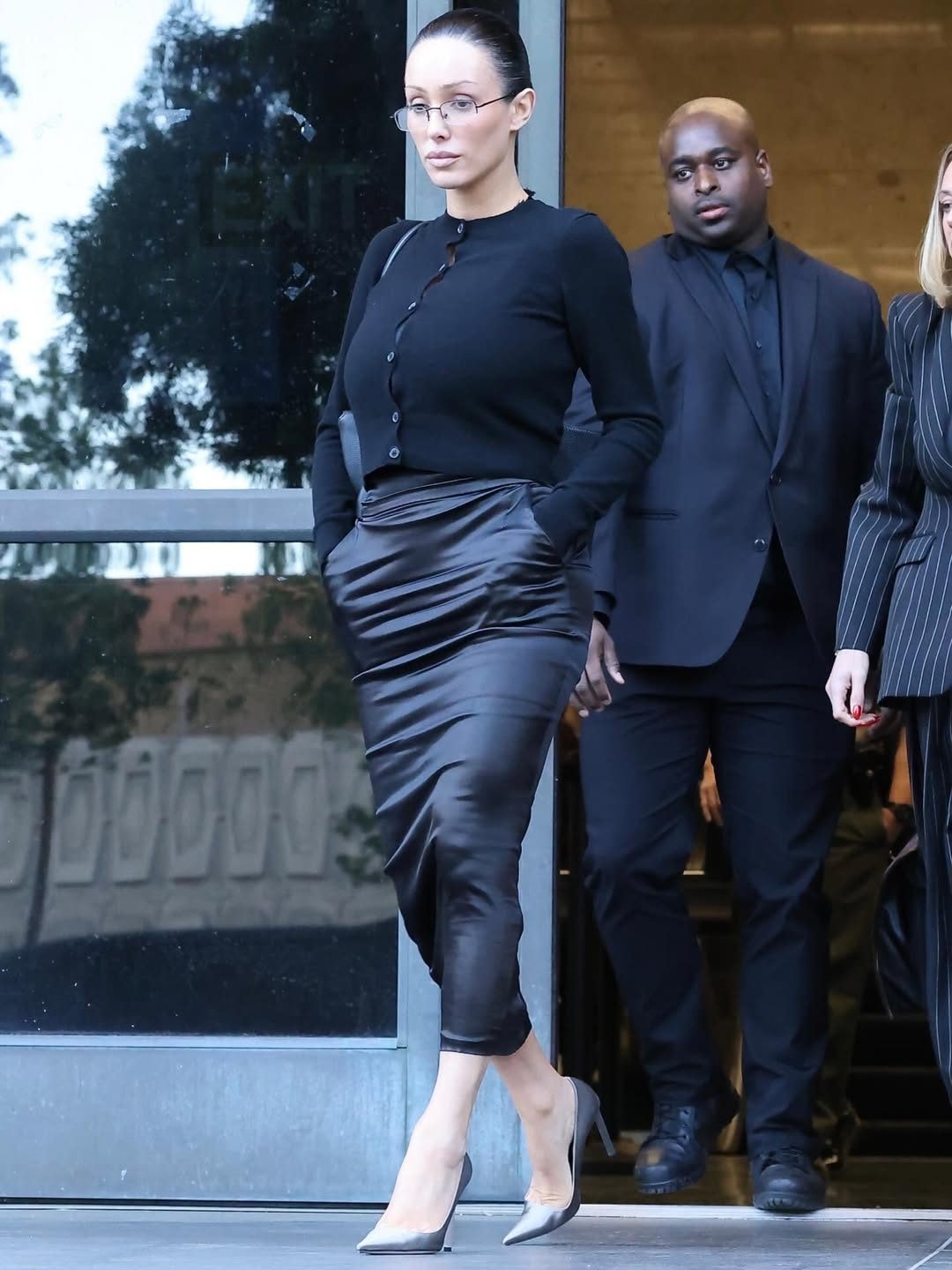 Il look di Bianca Censori in tribunale