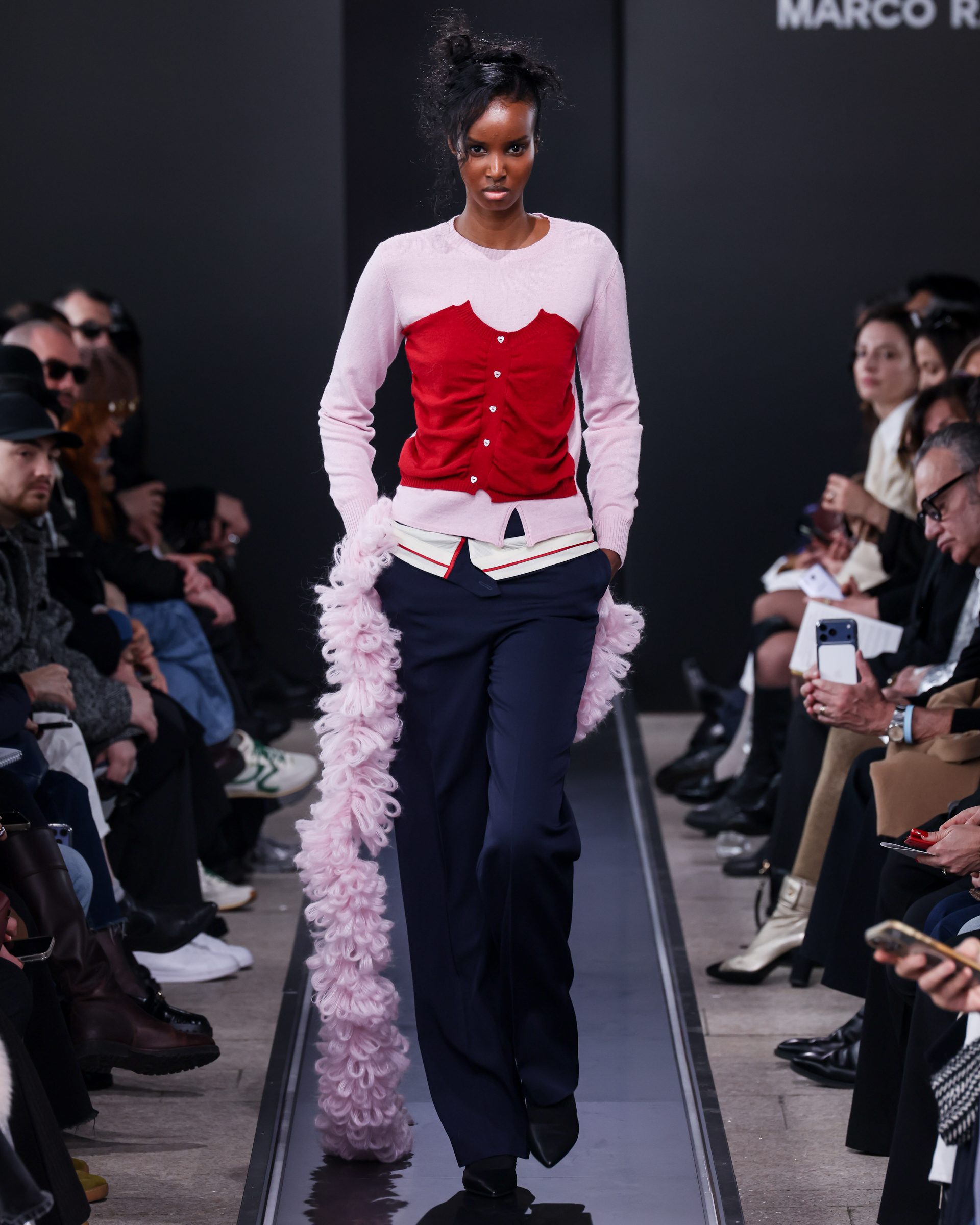 Un look dalla sfilata Autunno/Inverno 2026–2027 di Marco Rambaldi