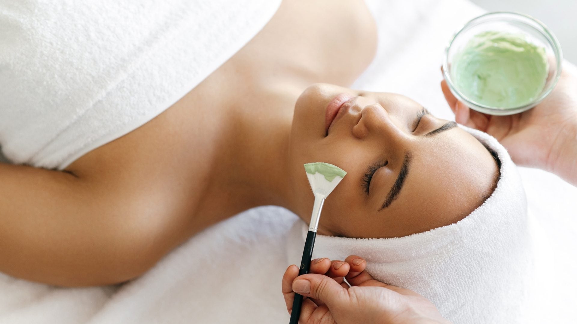 Maschere viso con escrementi animali, la dermatologa Ines Mordente: “Attenzione a pratiche dannose virali sui social"