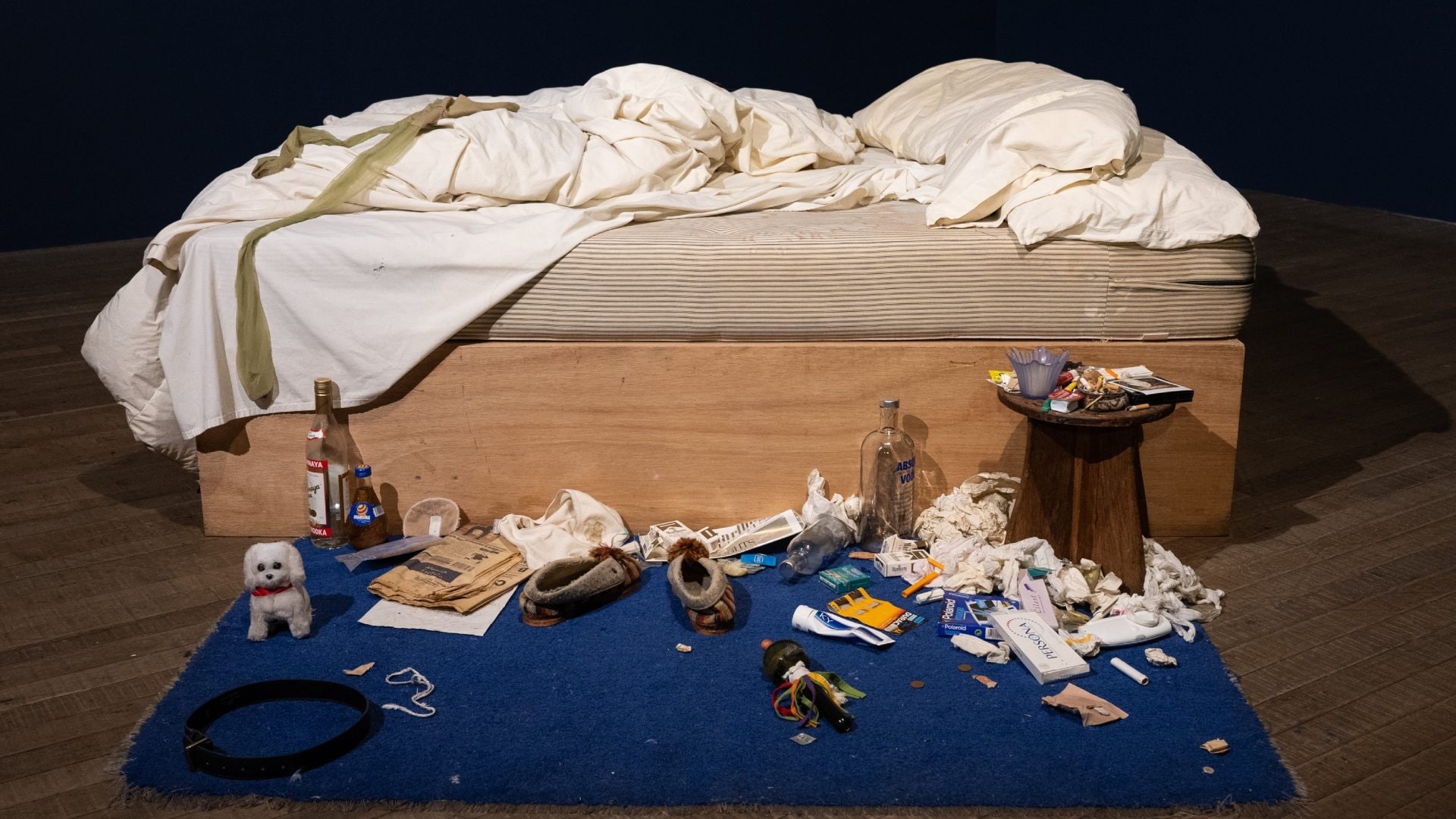 Il letto disfatto che vale 3 milioni di euro: My Bed di Tracey Emin torna al centro di una mostra a Londra