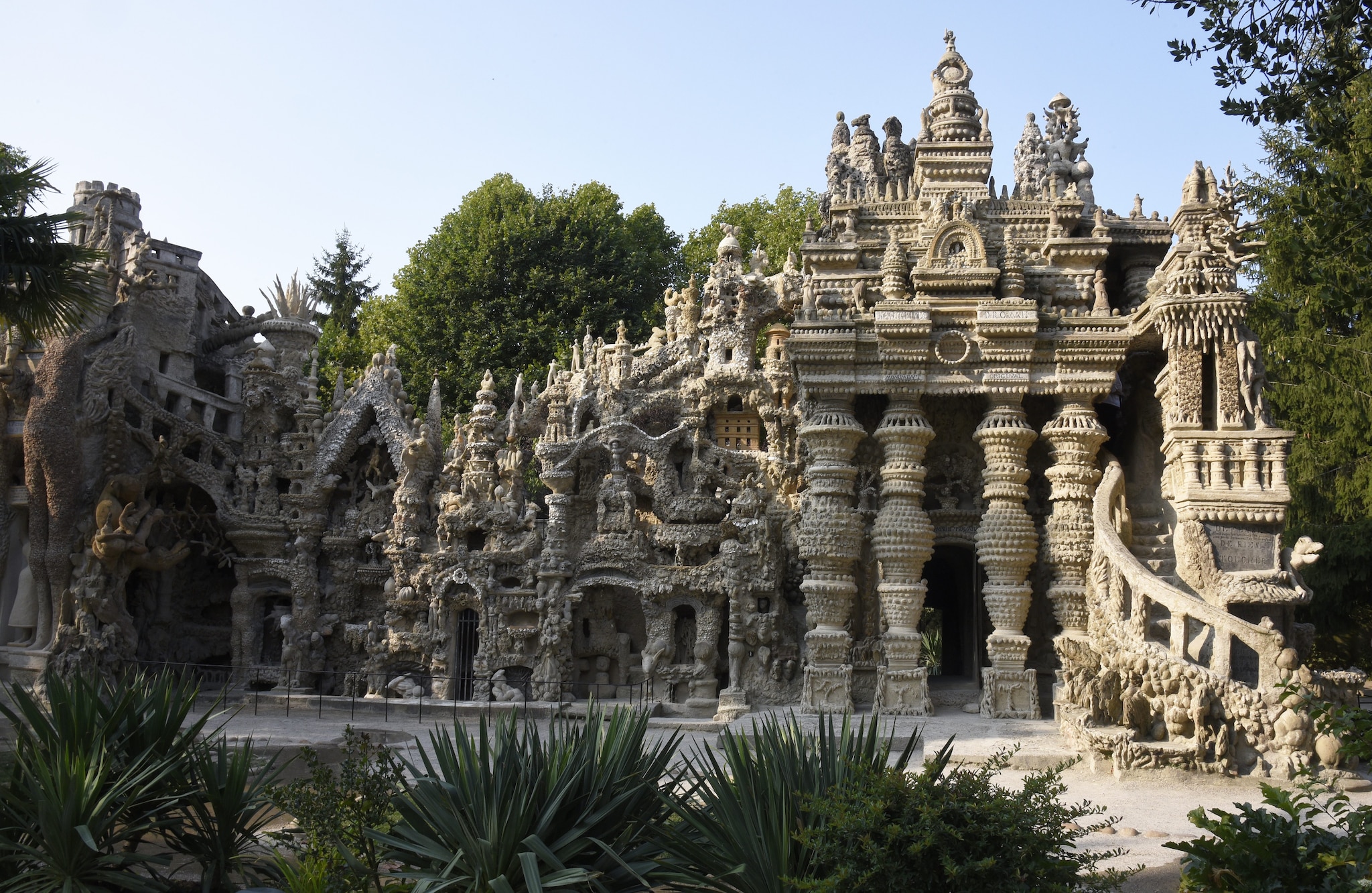 Palais Idéal du Facteur Cheval