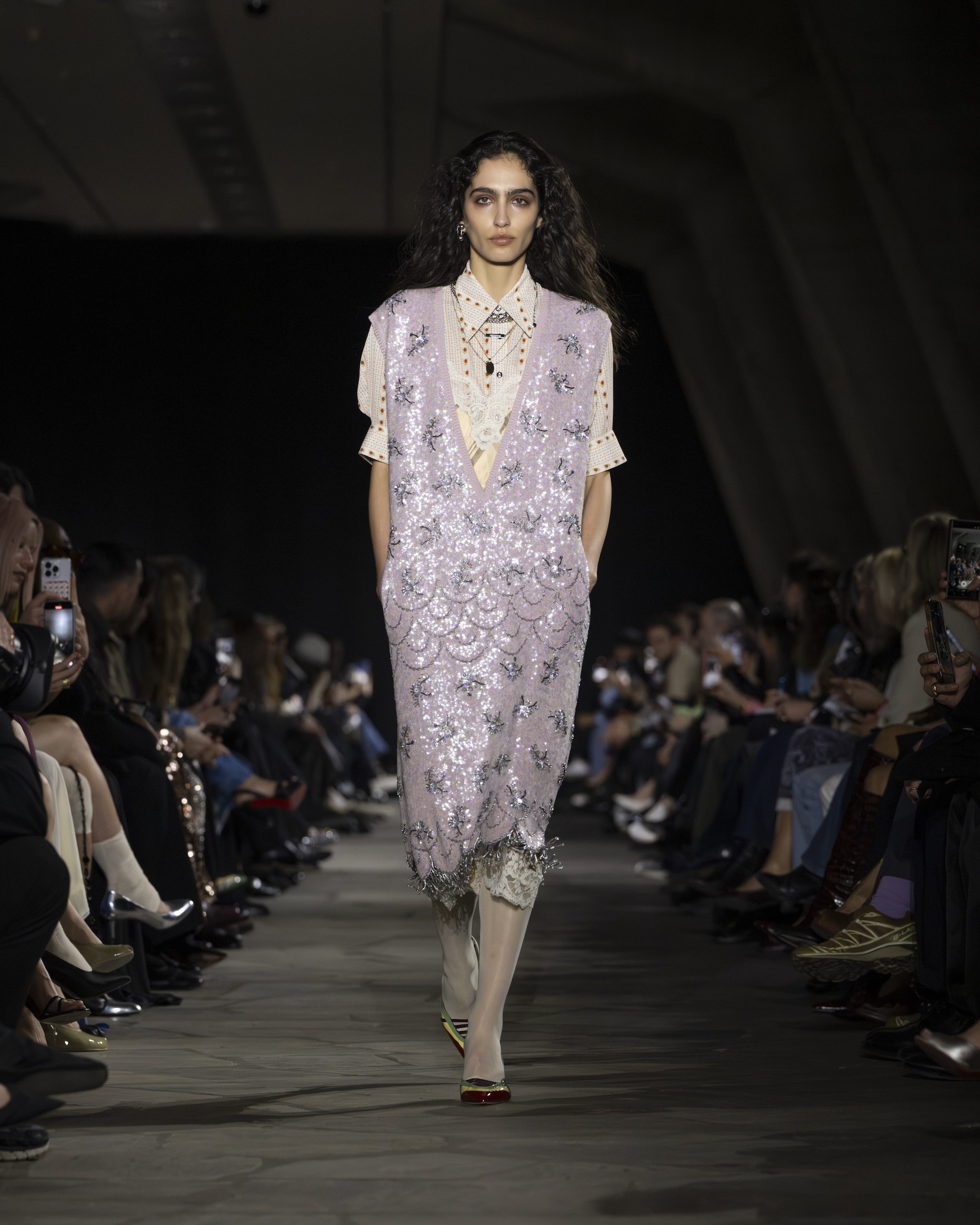 Un look della sfilata Autunno/Inverno 2026–2027 di Rabanne