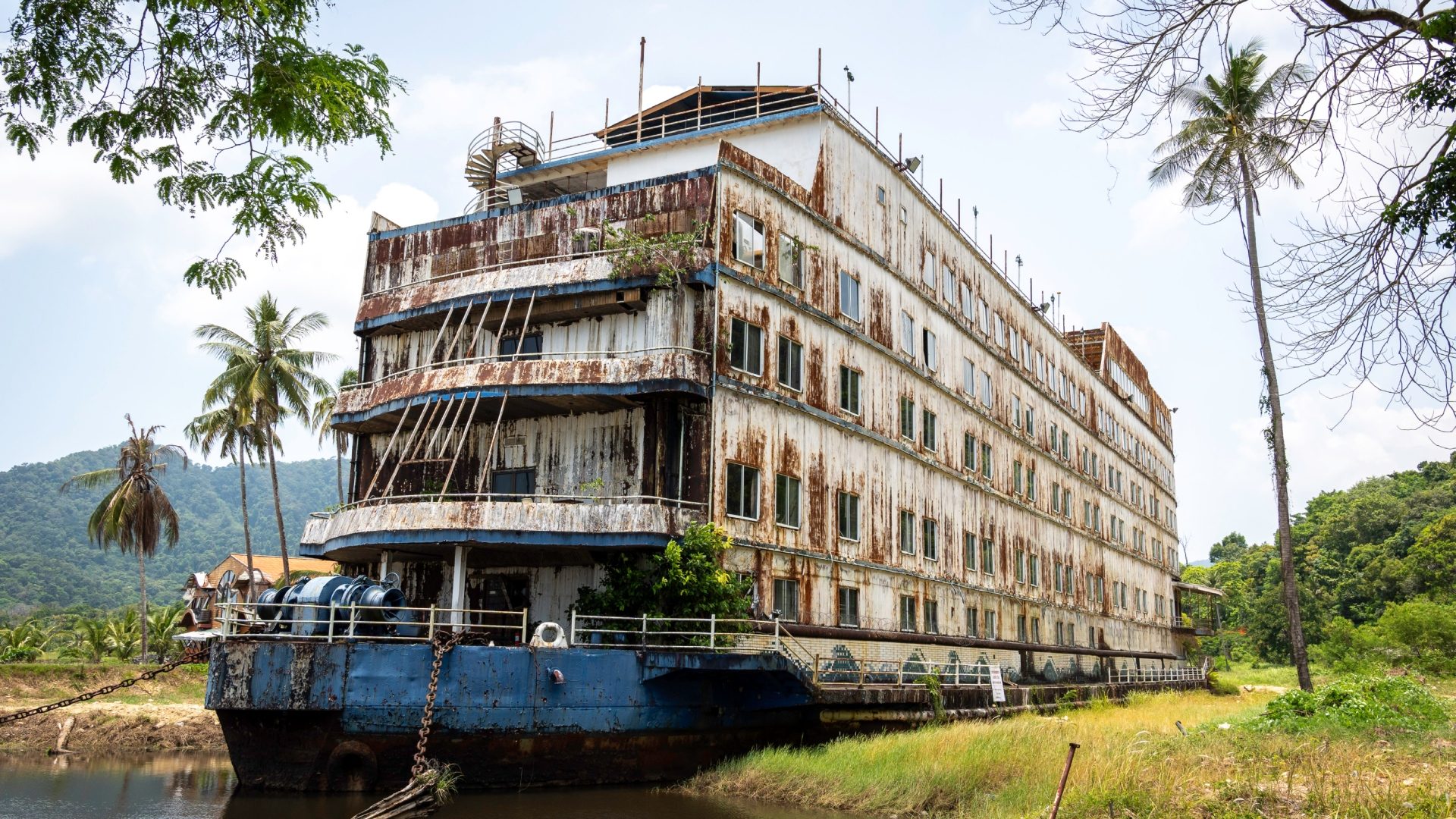 Il vascello fantasma della Thailandia: la storia dell'hotel The Galaxy tra lusso e abbandono