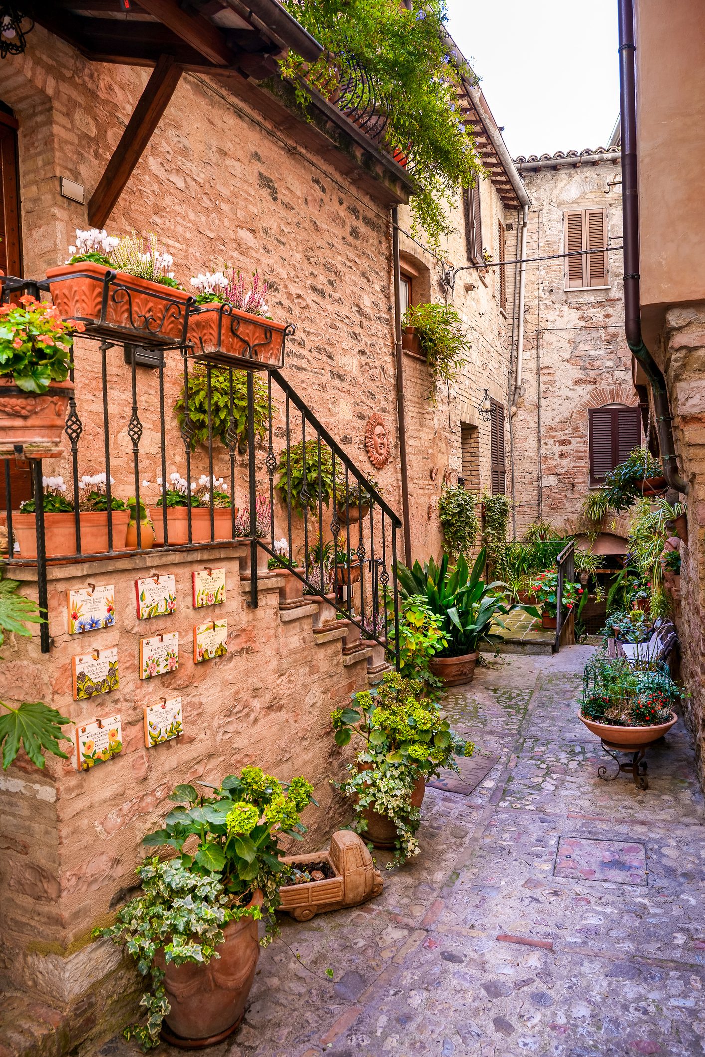 Uno dei vicoli tipici di Spello