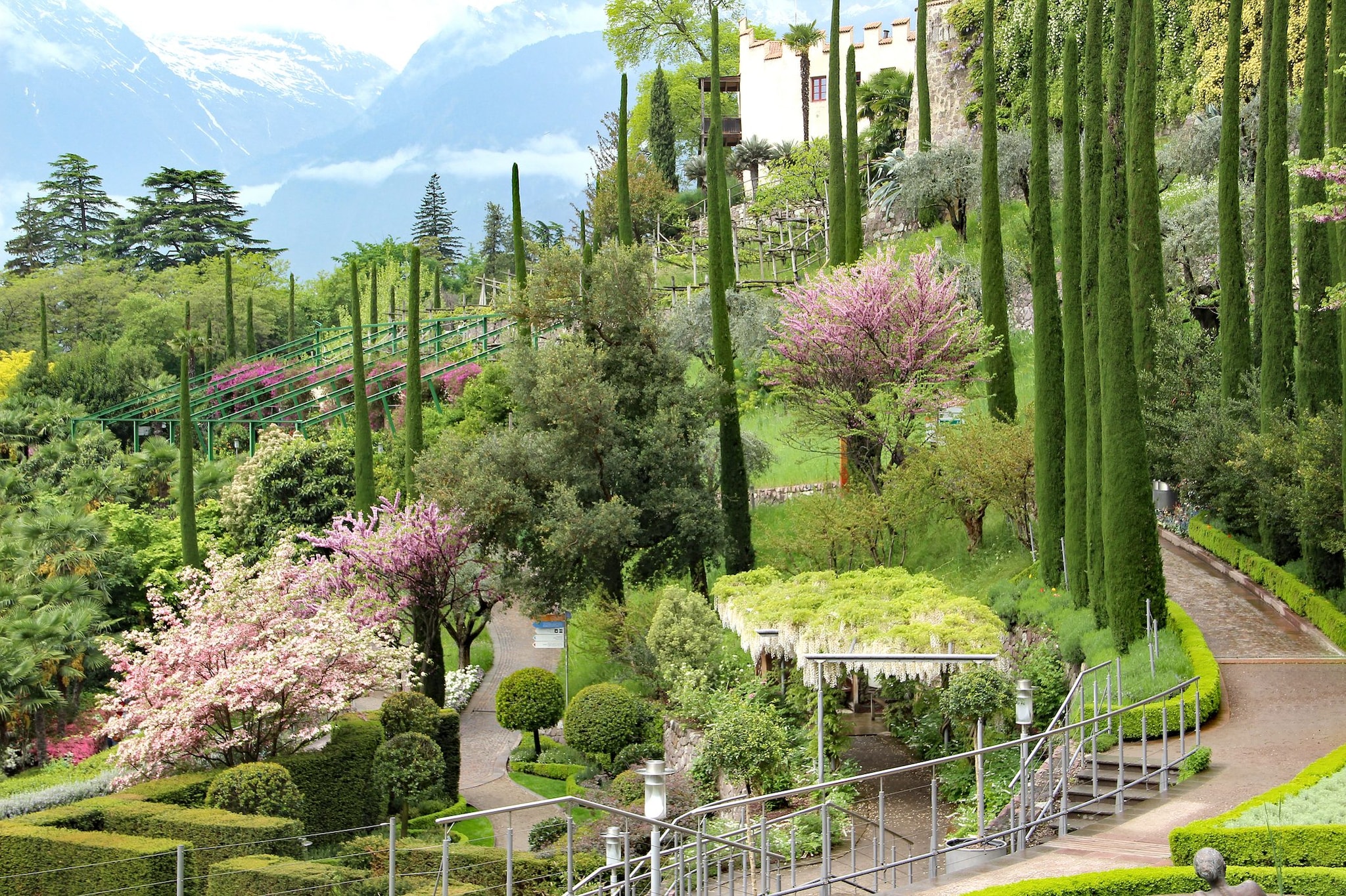 Vista sui giardini di Castel Trauttmansdorff a Merano