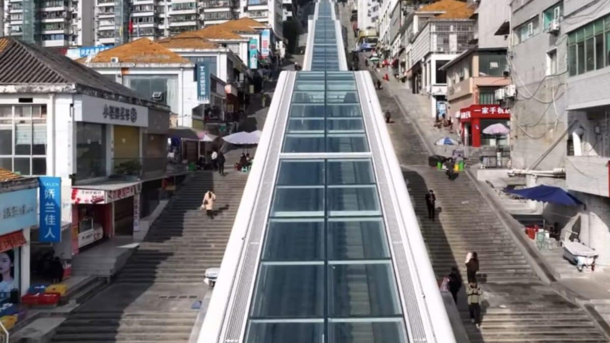 Wushan Goddess Escalator