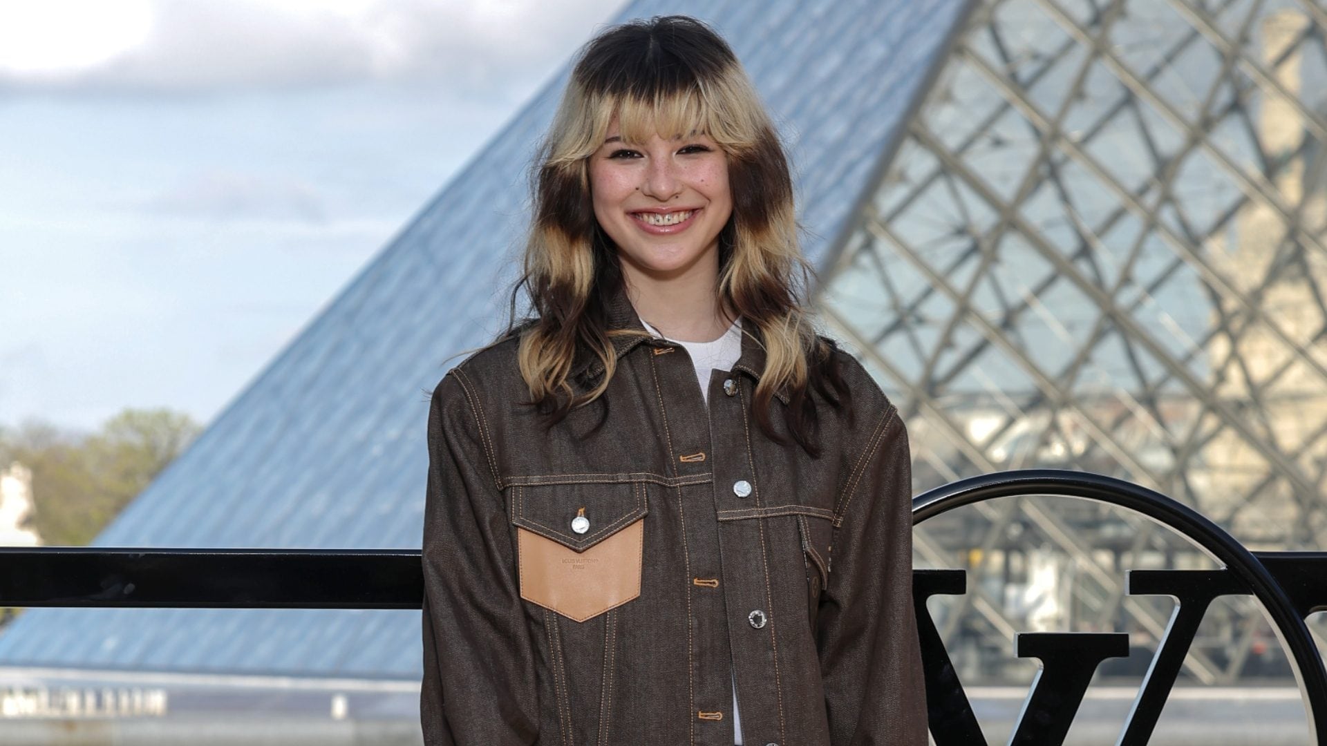 Alysa Liu alla conquista della moda: dopo le Olimpiadi vola a Parigi per le sfilate