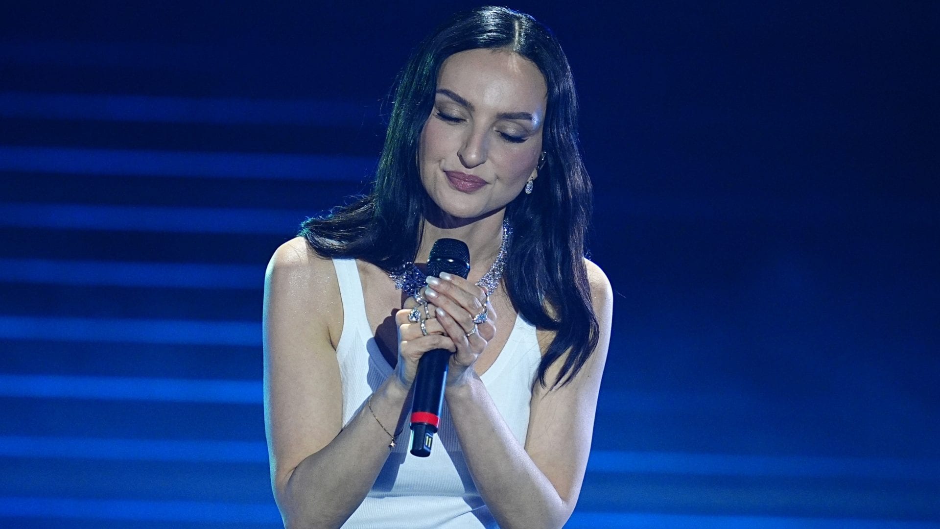 Quanto valgono i gioielli scintillanti sfoggiati da Arisa nella finale di Sanremo 2026