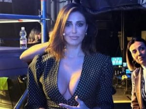 I pois sono tornati a essere il must della primavera e a dimostrarlo è Belén Rodriguez