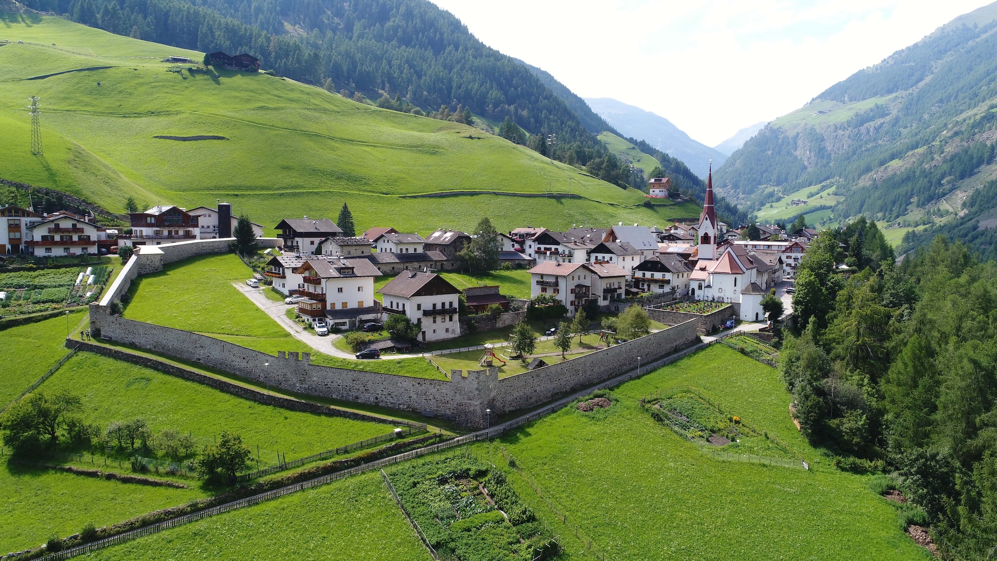 Certosa è il paese del silenzio: il Sentiero della quiete è il percorso per ritrovare la pace