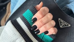 Nail contouring, come funziona la tecnica per avere unghie affusolate provata da Giulia Salemi