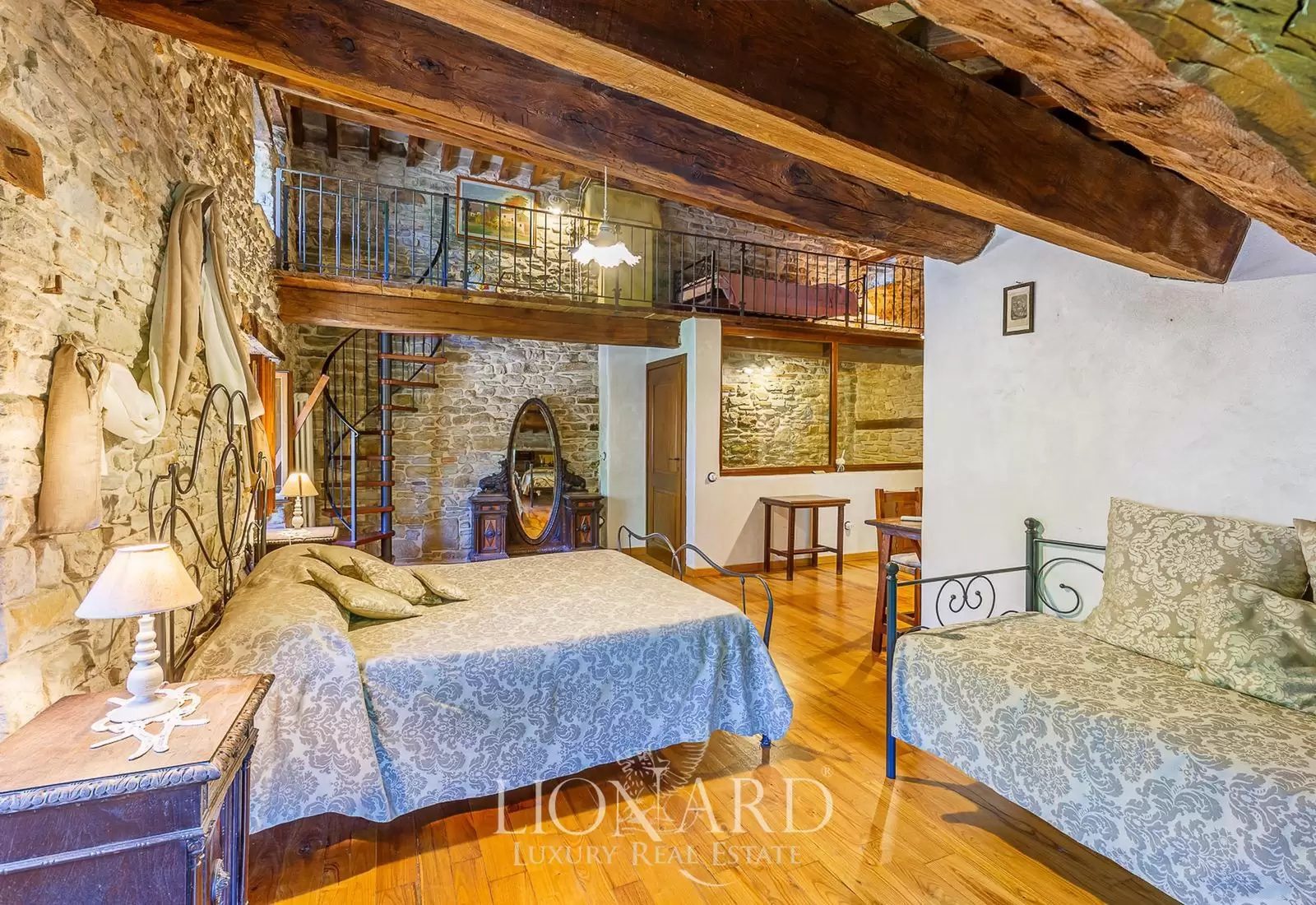 Lionard Luxury Estate