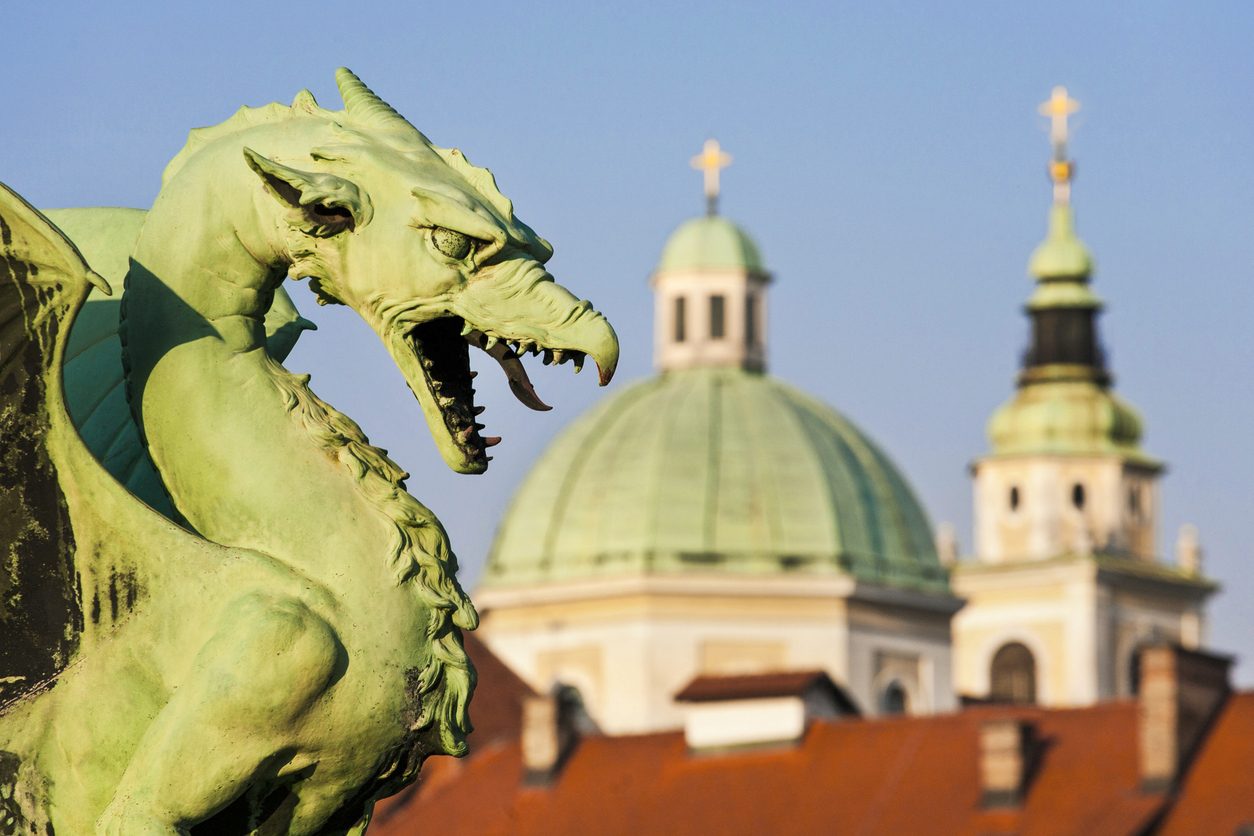 Dettaglio di una delle sculture di drago di Zaninovich