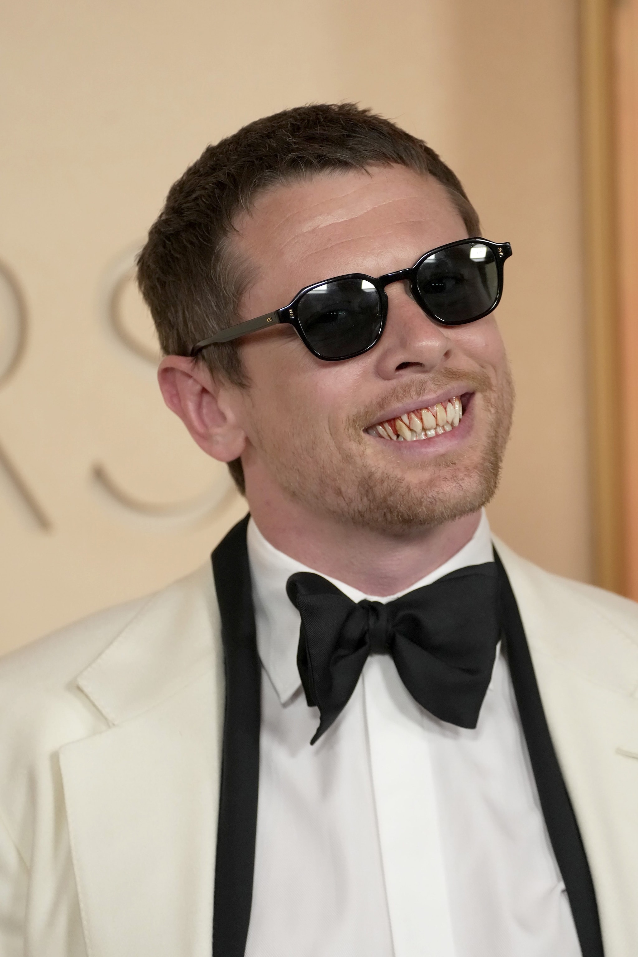 L’attore coi denti da vampiro