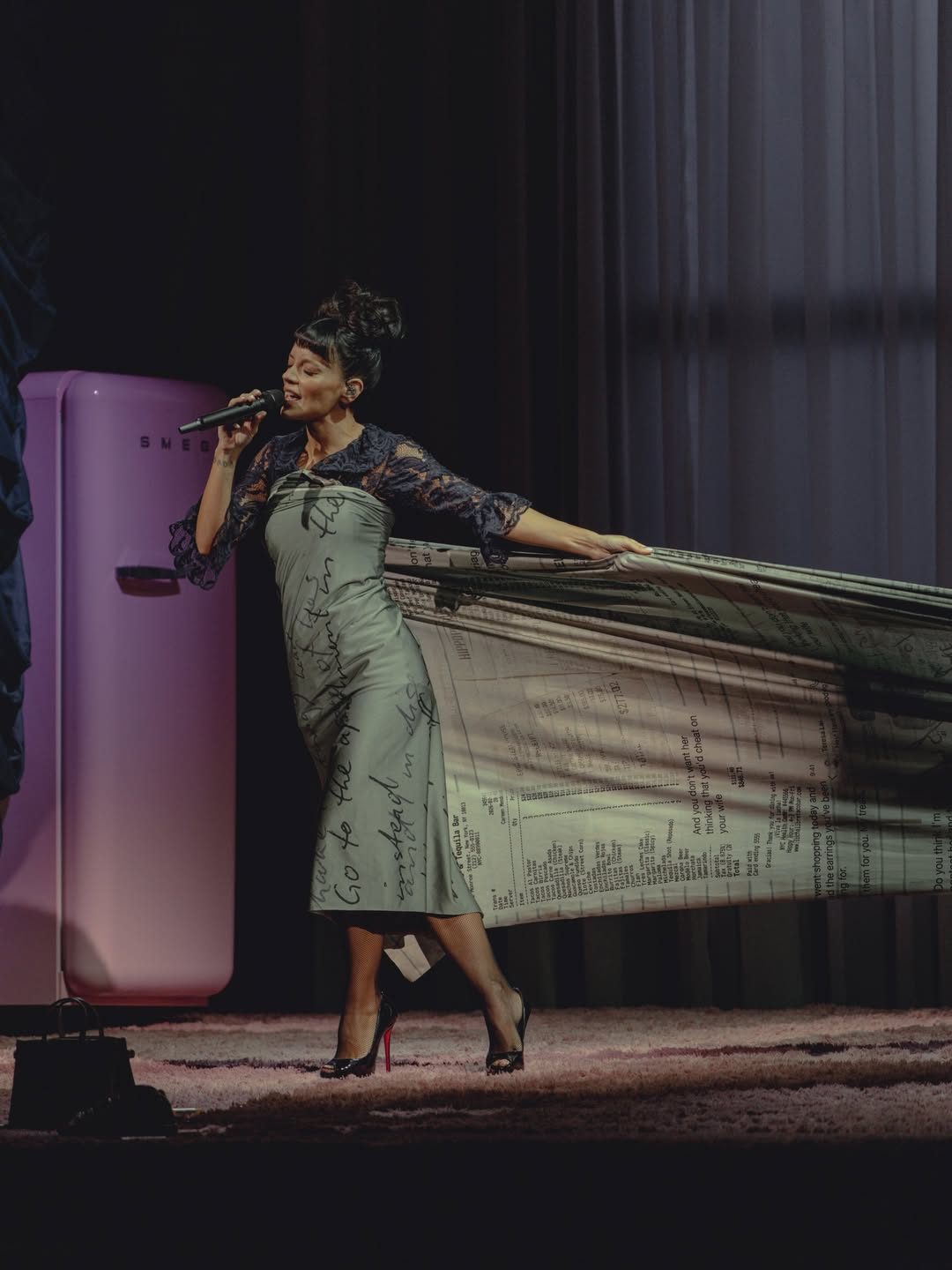 Lily Allen col revenge dress