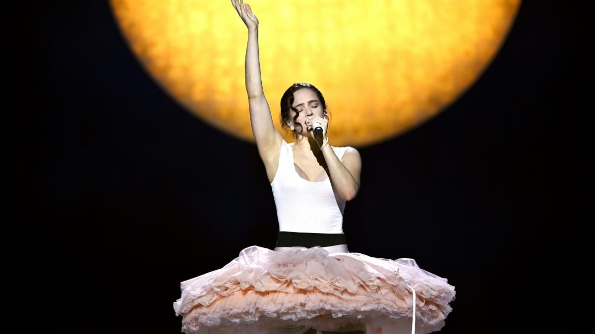 Rosalía nella tappa di Lyon del Lux Tour 2026