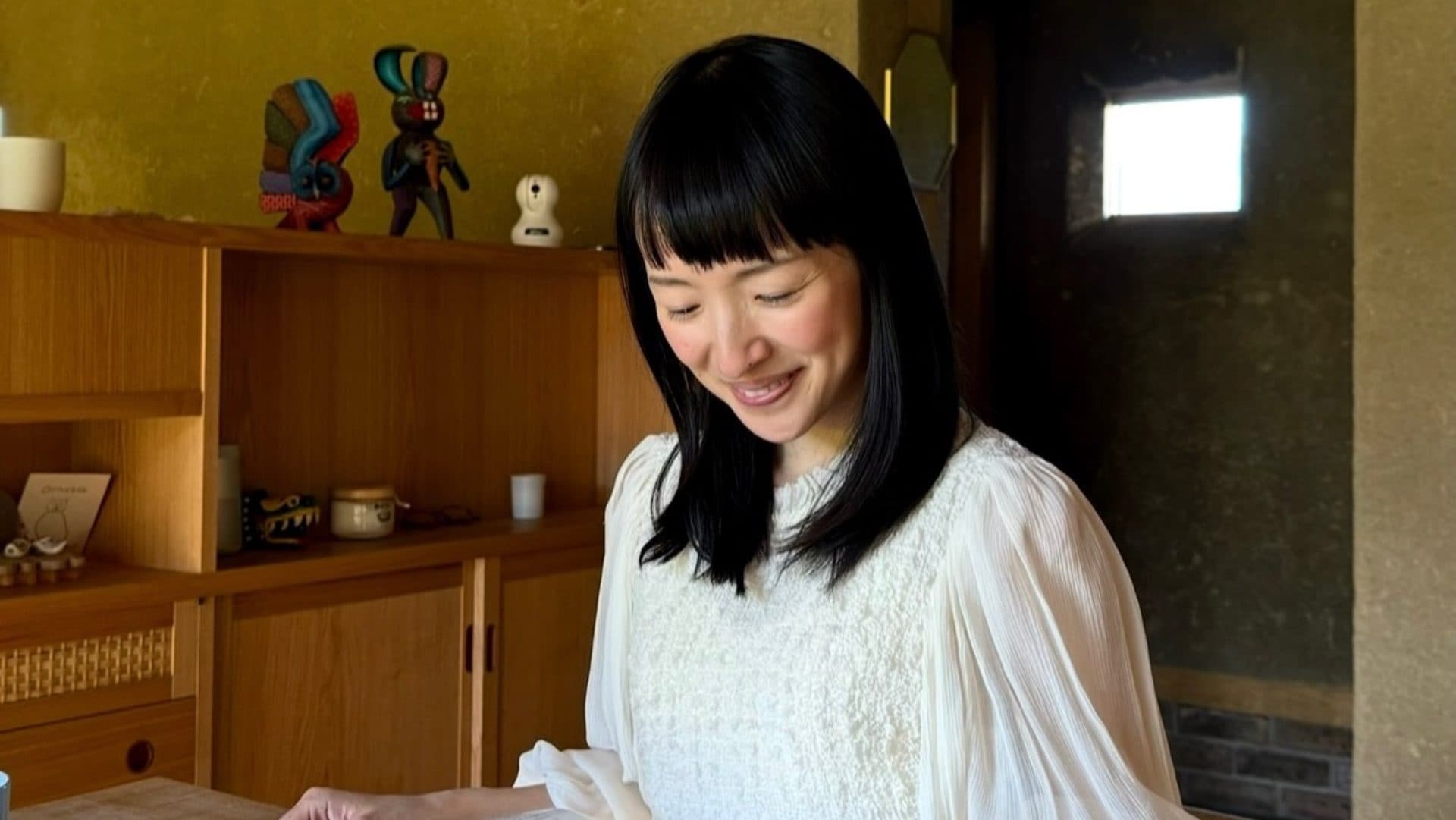 Marie Kondo alla conquista del settore travel: i suoi consigli per viaggiare senza stress