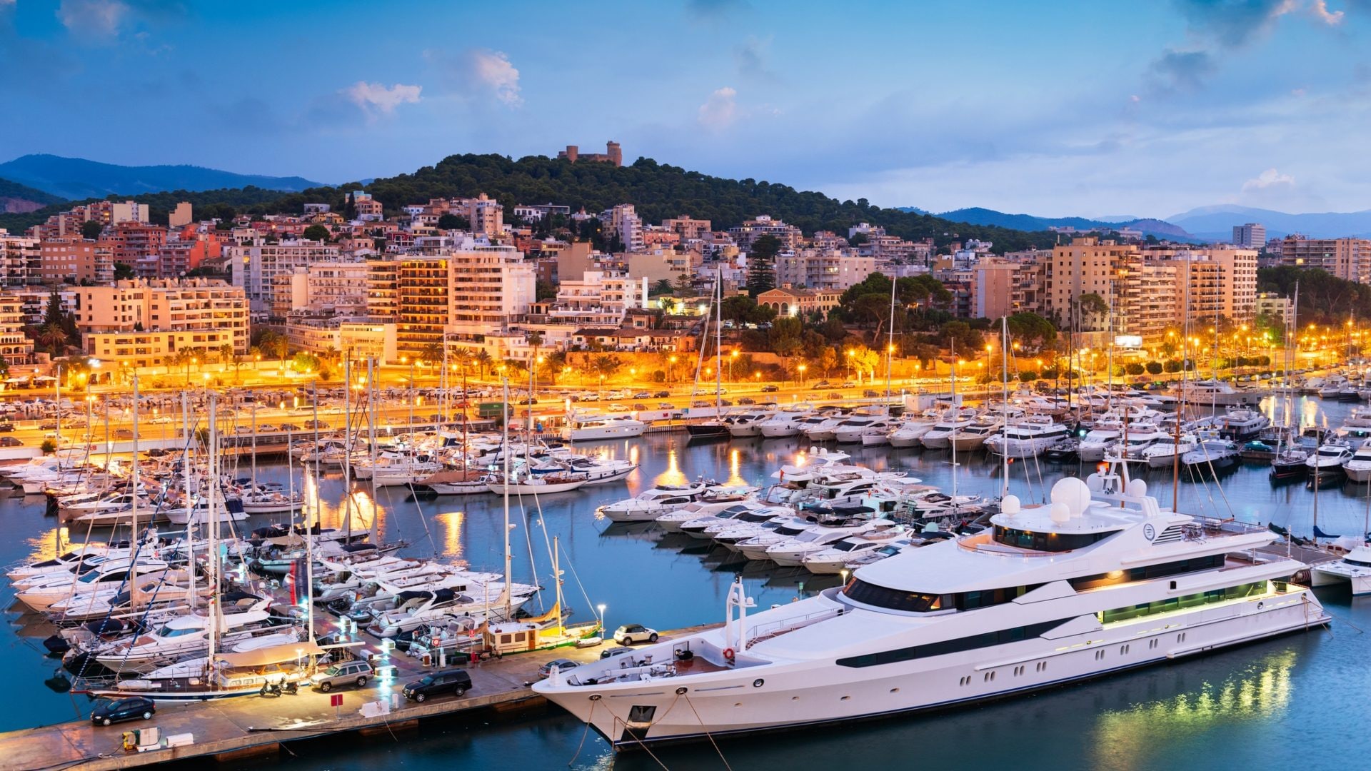 Palma di Maiorca blocca le navi da crociera: è per contrastare l'overtourism nei mesi estivi