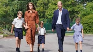 La routine mattutina di Kate Middleton: accompagna i figli a scuola, poi dà il via agli impegni reali