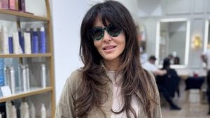 Sabrina Ferilli cambia look: il nuovo taglio di capelli è scalato e con la frangia