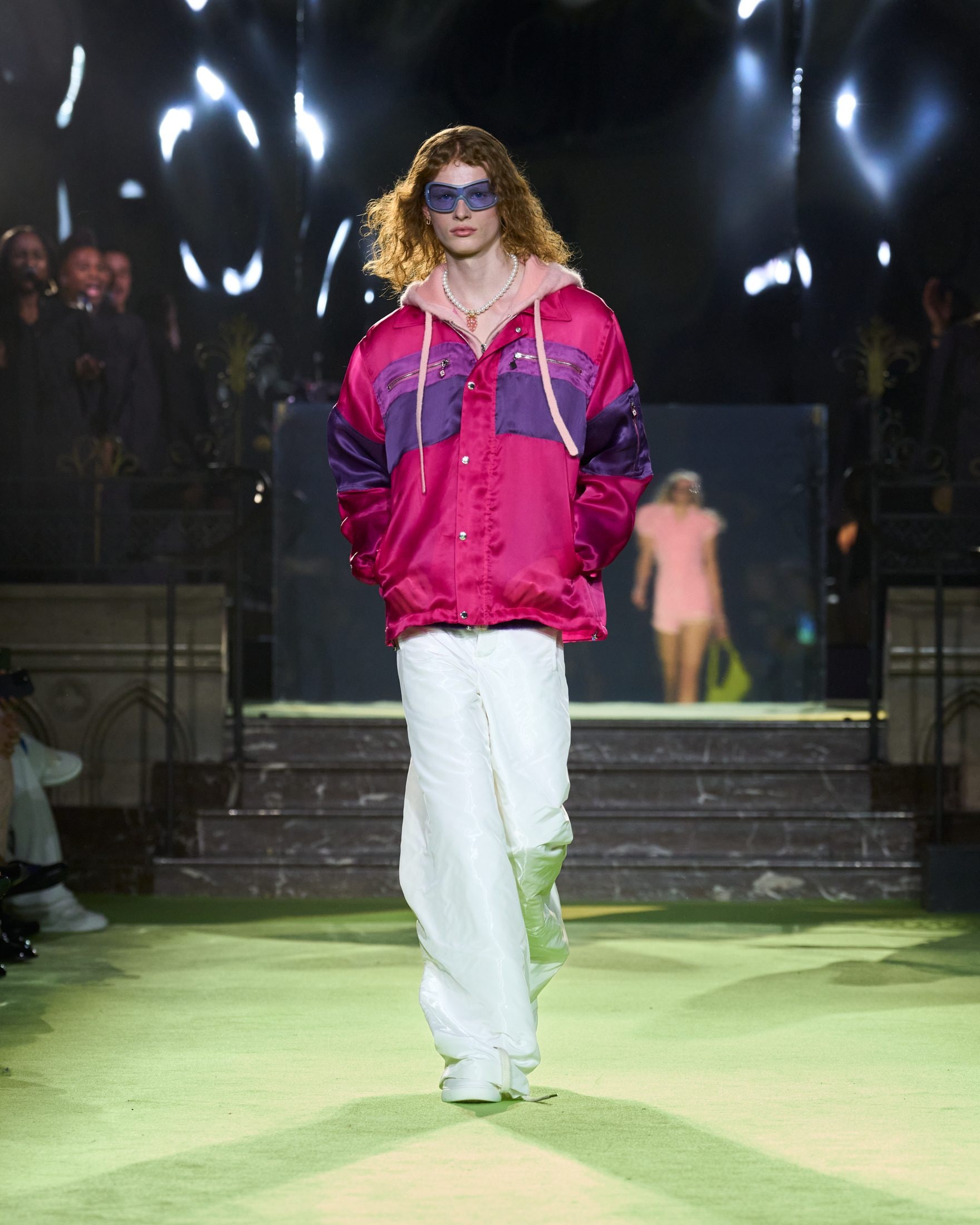 Un look con giacca tecnica sulla passerella Primavera/Estate 2026 di Casablanca