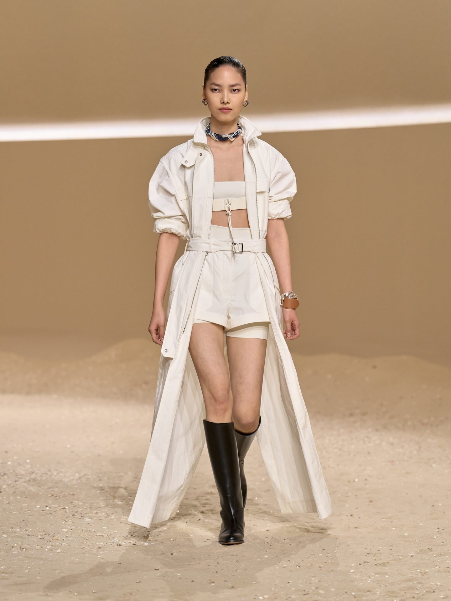 Un look della Primavera/Estate 2026 di Hermes