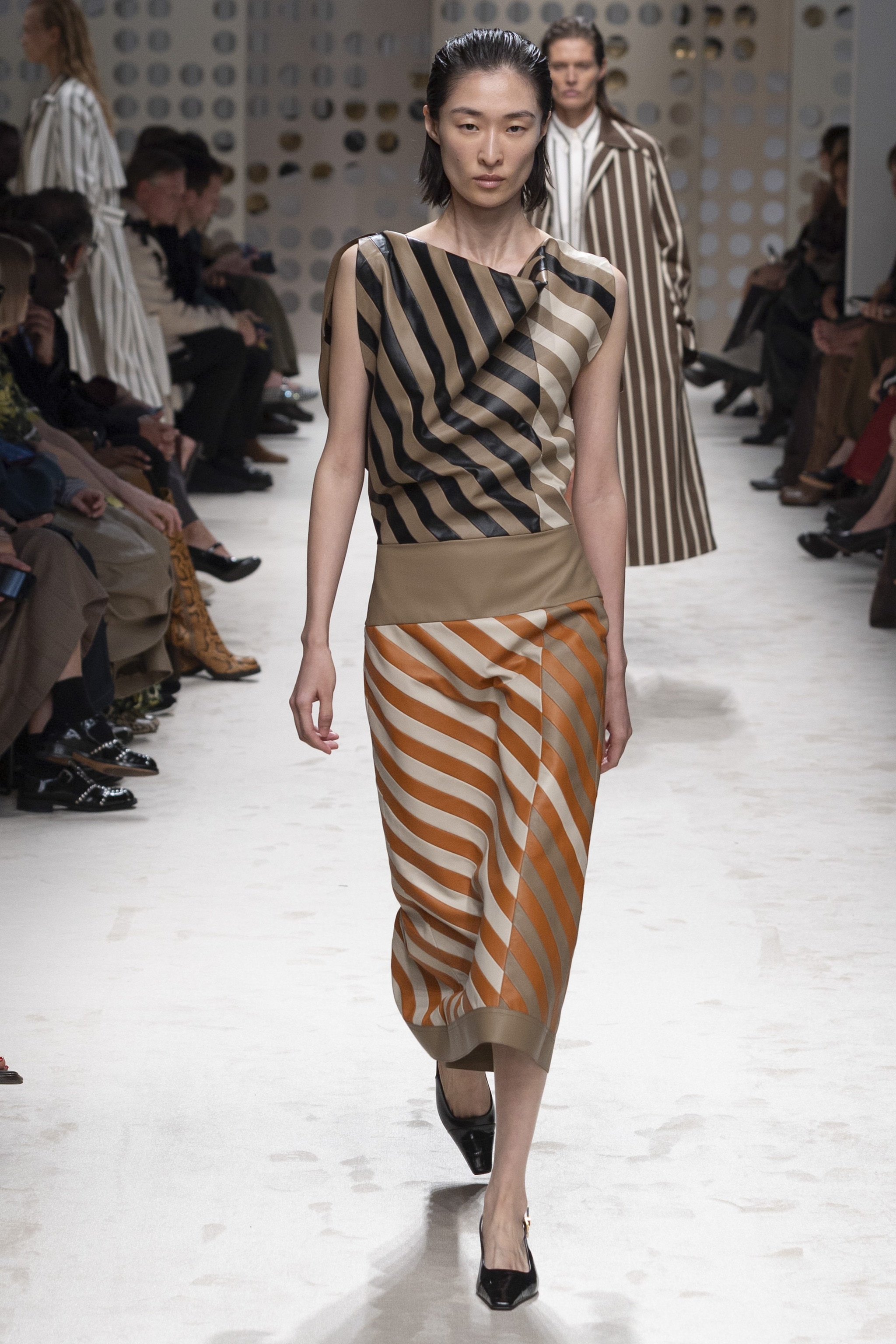 Completo in pelle con fantasia a righe color block Tod’s