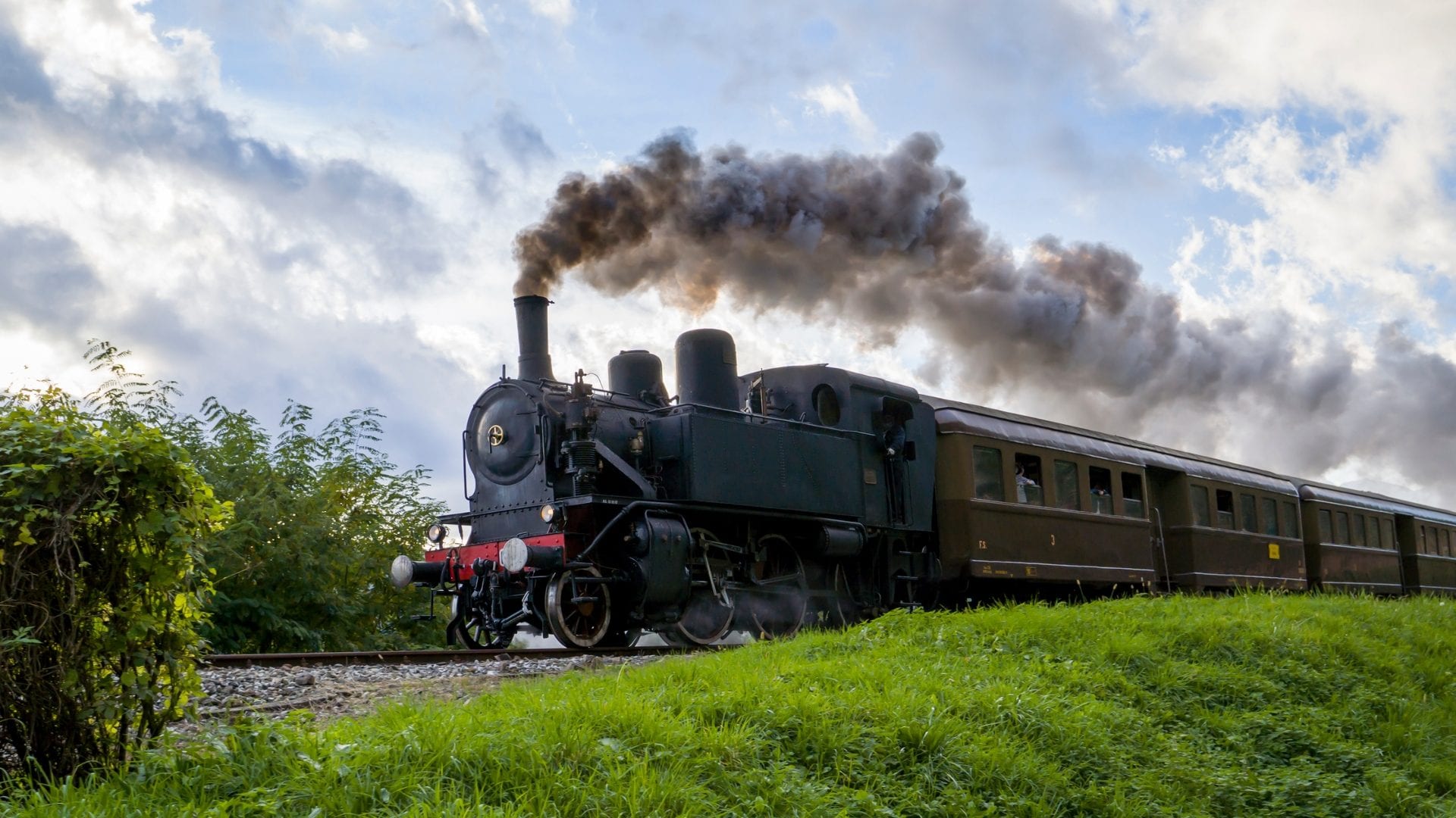 Al via la stagione dei treni storici: il primo è il Besanino Express e riparte dal 29 marzo