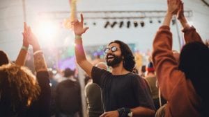 Welness party: la mania del momento è ballare dopo l'allenamento del mattino senza bere alcol