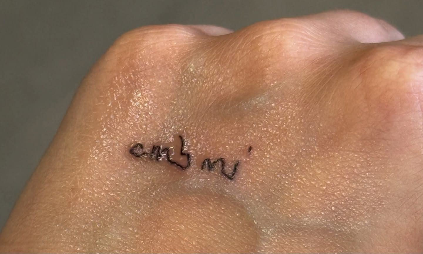 Il nuovo tatuaggio di Giulia Stabile