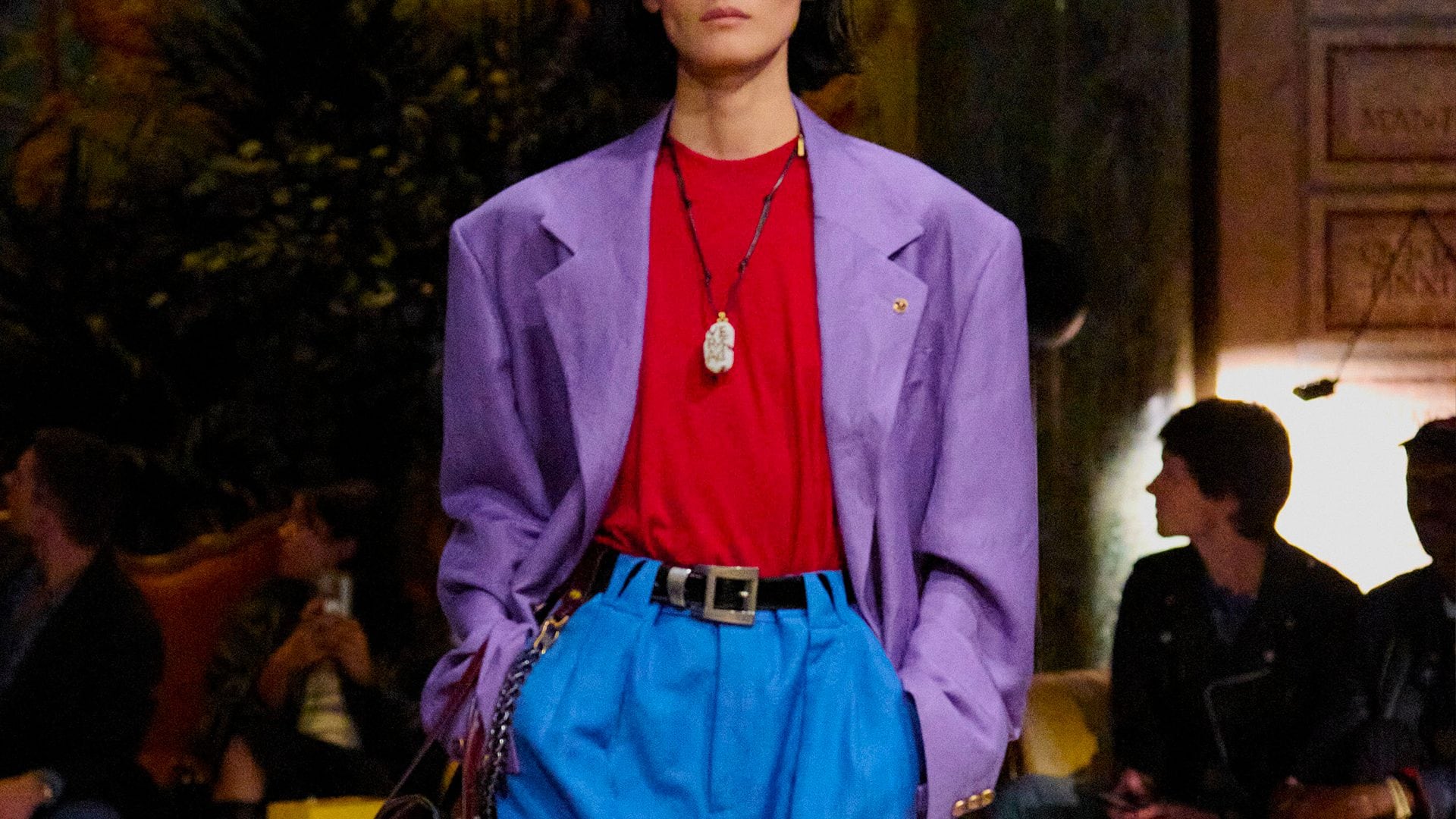 I 10 abbinamenti di colore inaspettati per la Primavera/Estate 2026: viola, giallo e rosso, chi dice che non si può?