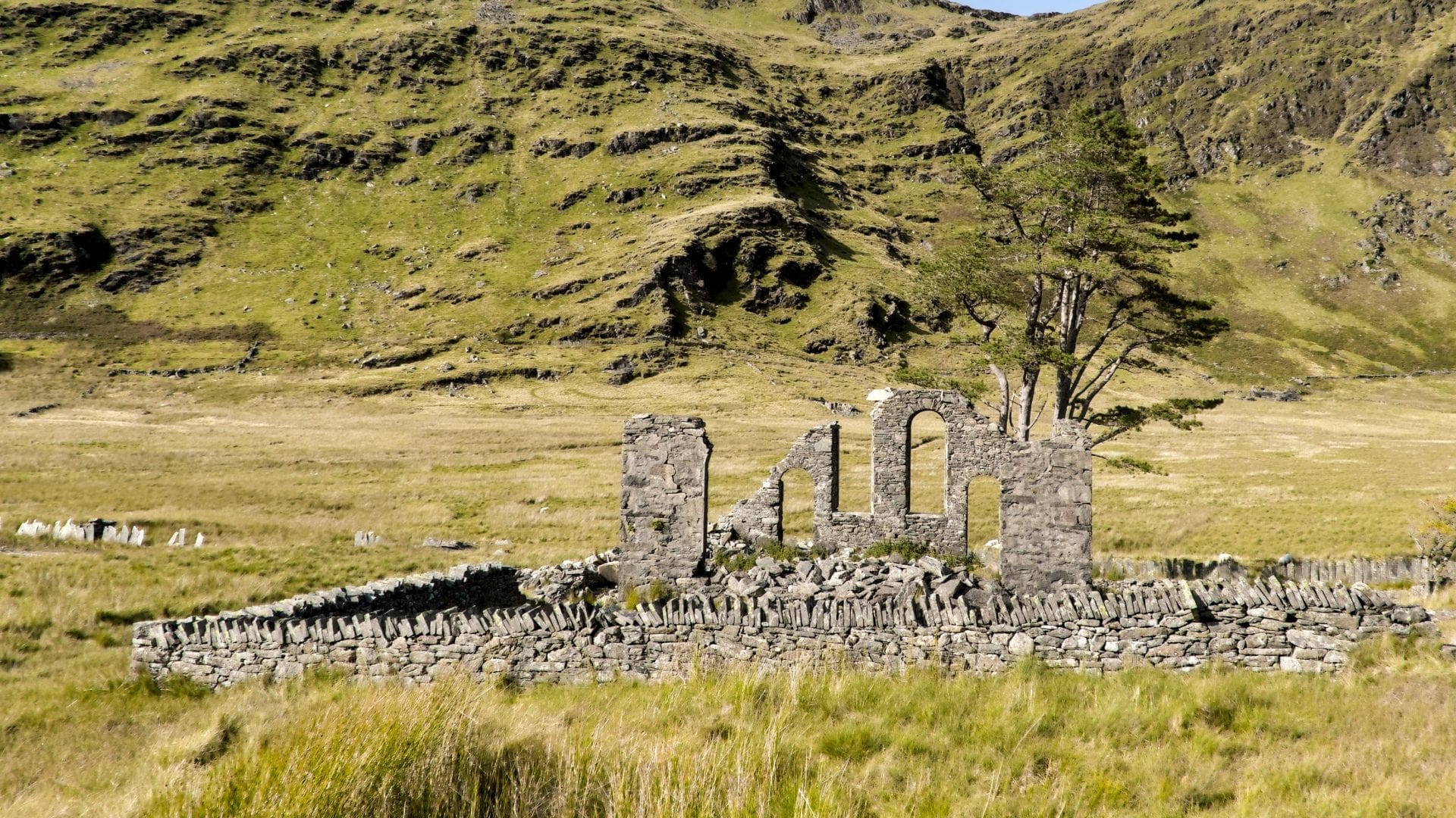 La storia di Cwmorthin, il villaggio fantasma del Galles abbandonato dagli anni '40