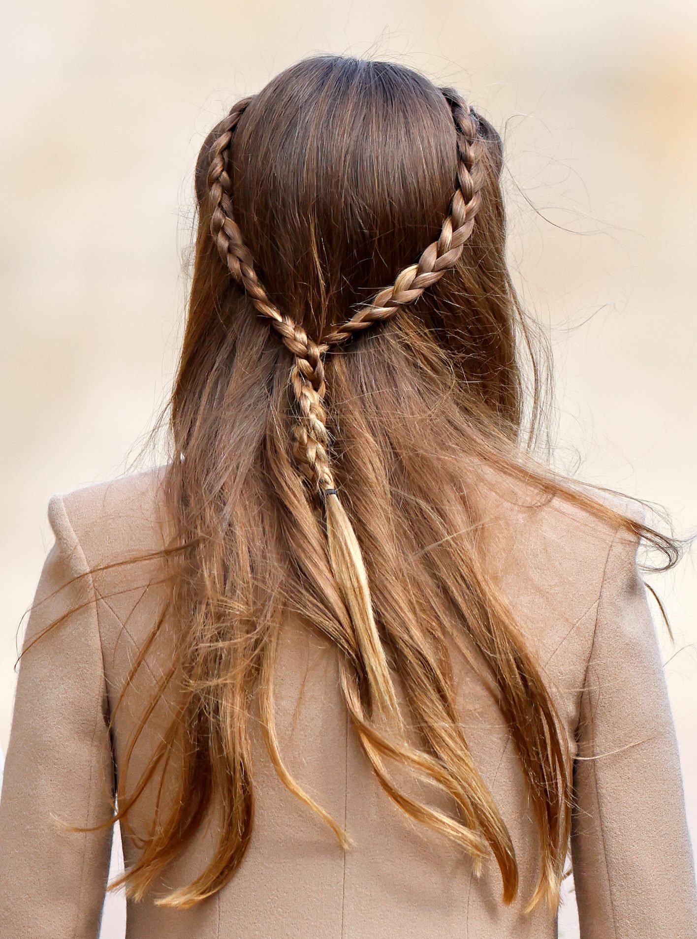 L’acconciatura bon–ton di Charlotte