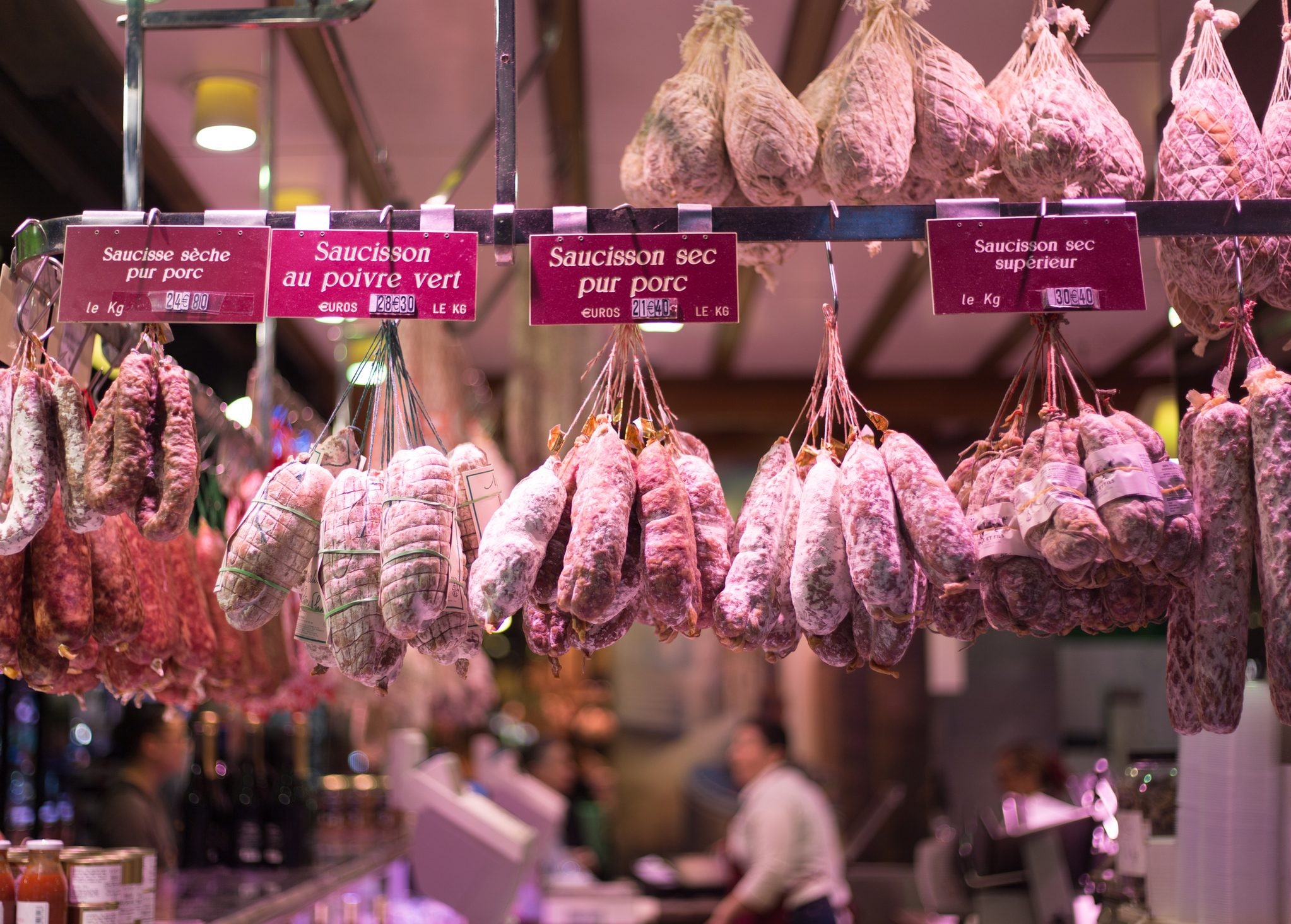 Salsicce appese, Les Halles de Lyon Paul Bocuse