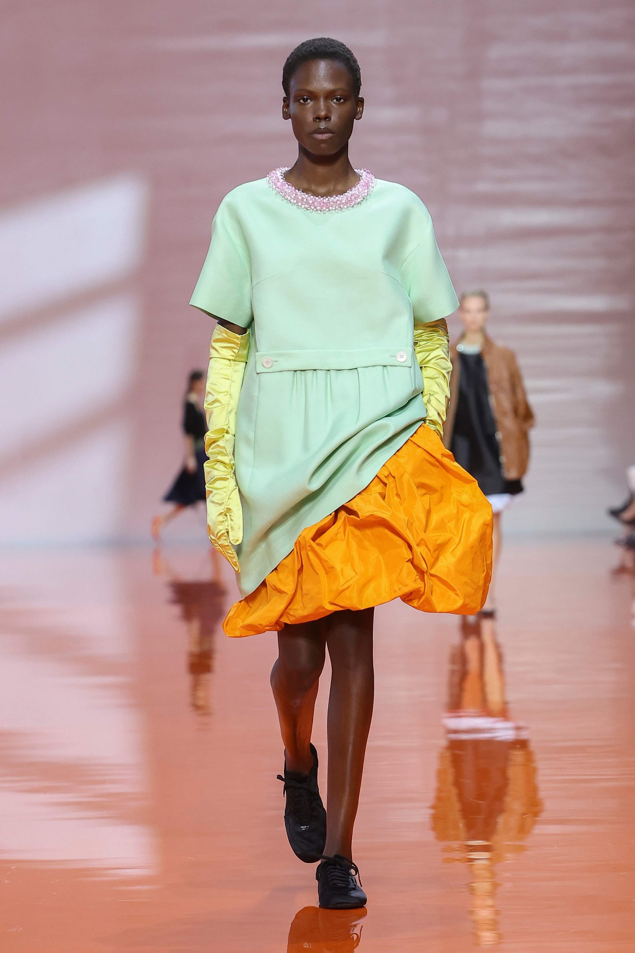 Un look dalla sfilata Primavera/Estate 2026 di Prada