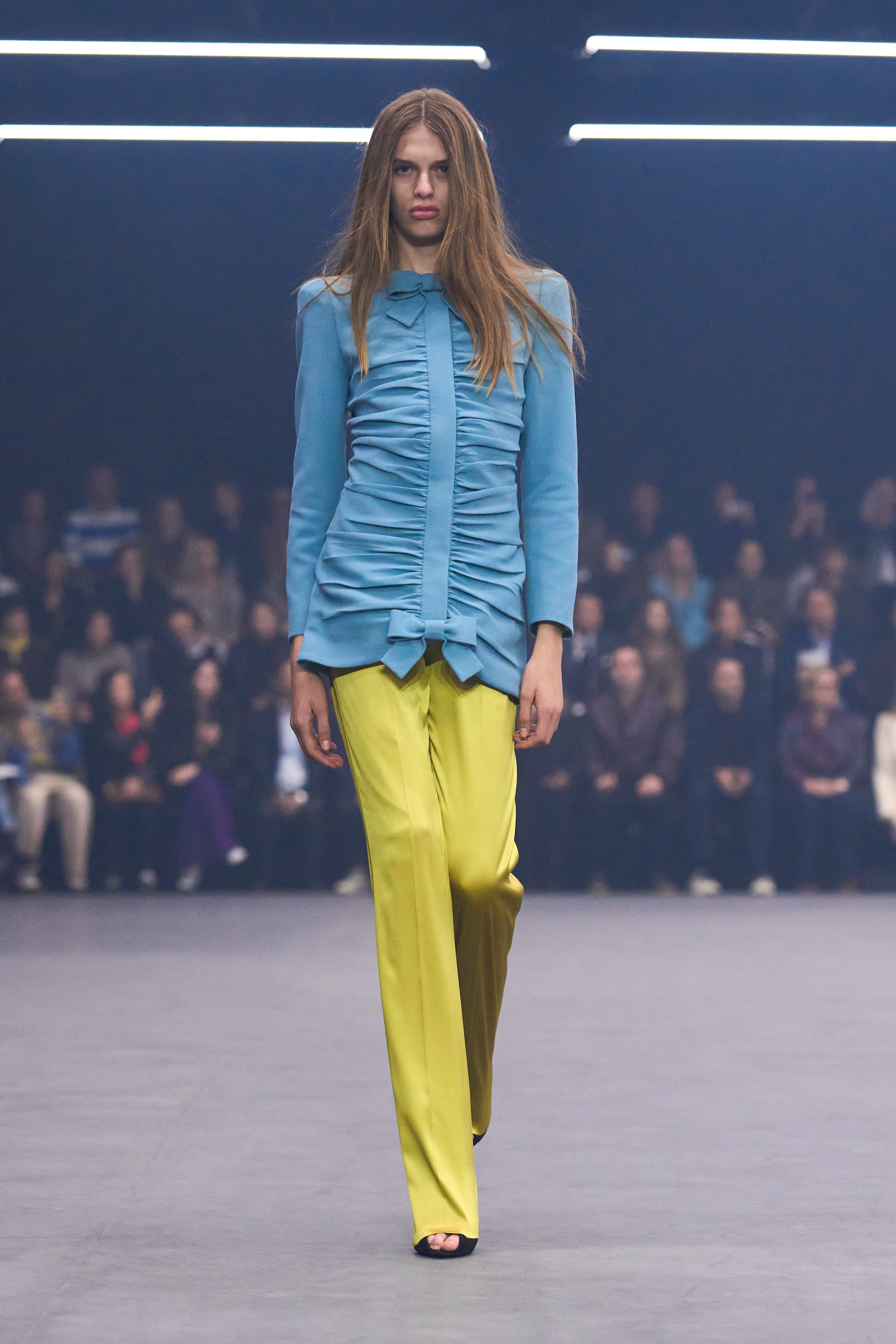 Un look dalla sfilata Primavera/Estate 2026 di Valentino