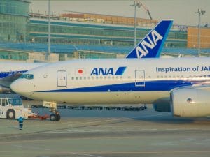 Prezzo dei voli raddoppiato in Giappone: supplementi sui biglietti internazionali dall’1 maggio