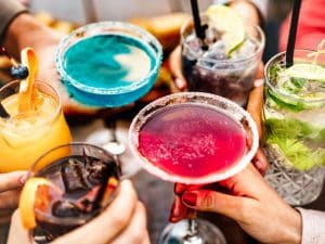 Boom di bevande NoLo, l’epatologa Invernizzi: “Alcol free non significa automaticamente sano”