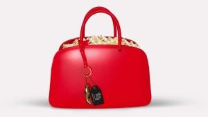 Il secchiello da popcorn de Il Diavolo veste Prada 2 è virale: sul web viene venduto a oltre 100 euro