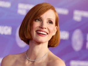 Jessica Chastain stupisce col caschetto: per la prima volta cambia look e dice addio ai capelli lunghi