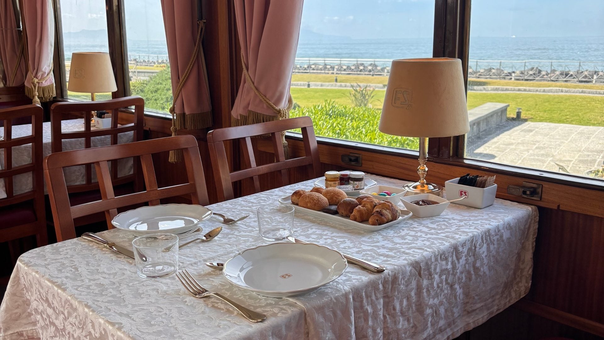 A Pasqua e Pasquetta 2026 si potrà fare colazione su un treno storico: dove provare l’esperienza