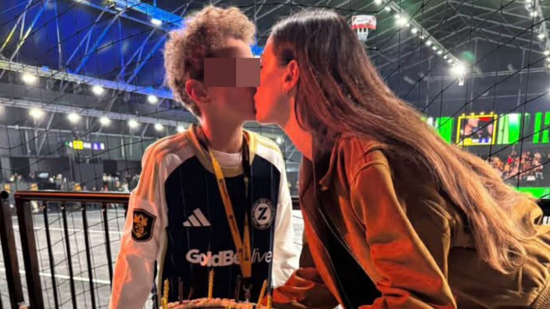 Cosa ha indossato Melissa Satta per la festa di compleanno a sorpresa del figlio Maddox