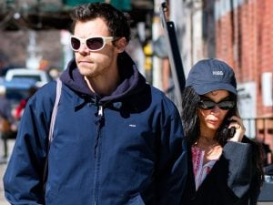 L’anello di fidanzamento di Zoë Kravitz: il diamante ricevuto da Harry Styles vale oltre 400mila euro