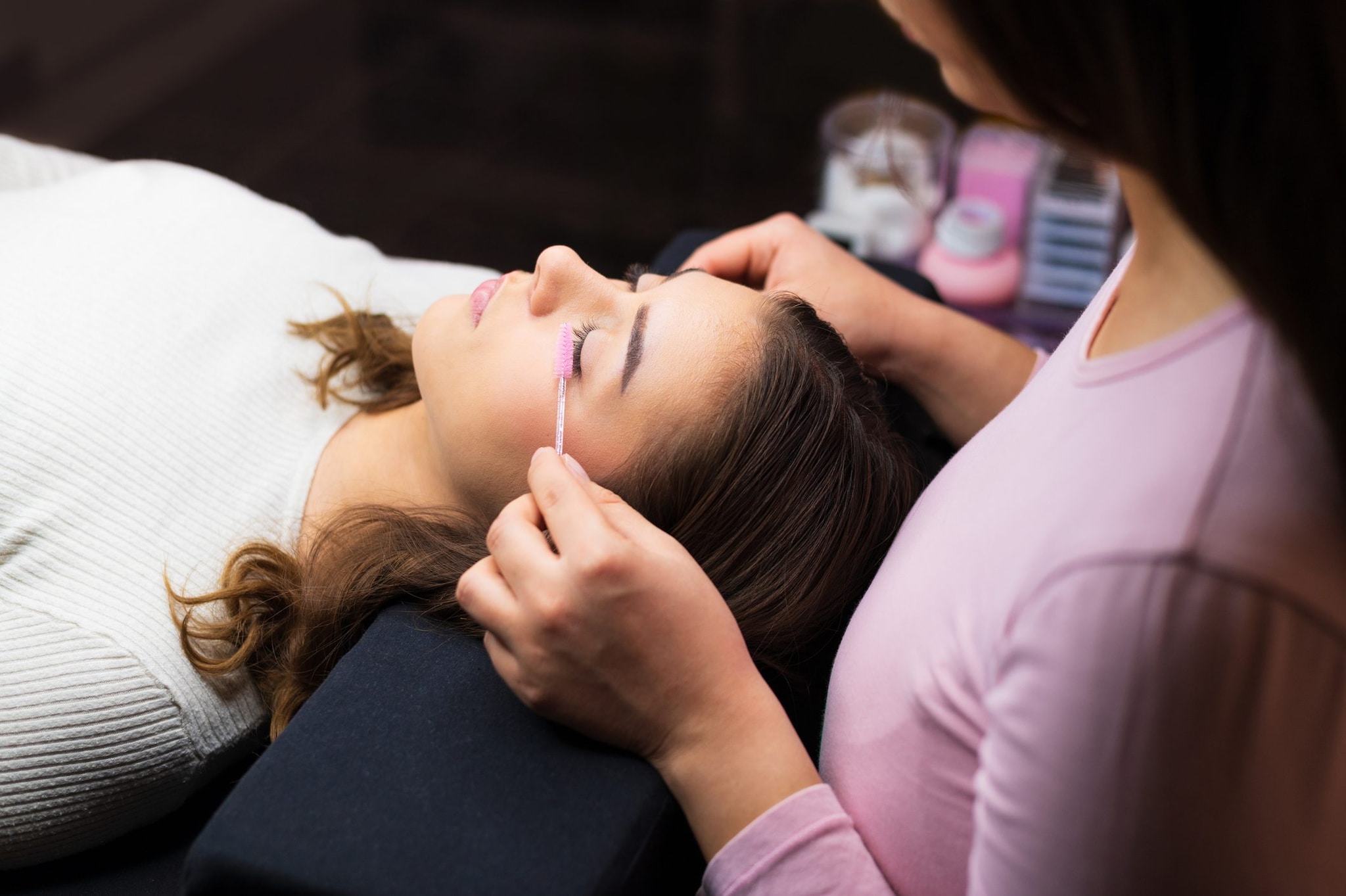 Laminazione e ciglia finte, la dottoressa Pucci Romano: "Attenzione a colle come attack usate per extension"