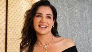 Luisa Ranieri è icona di eleganza con la collana serpente da quasi 100mila euro