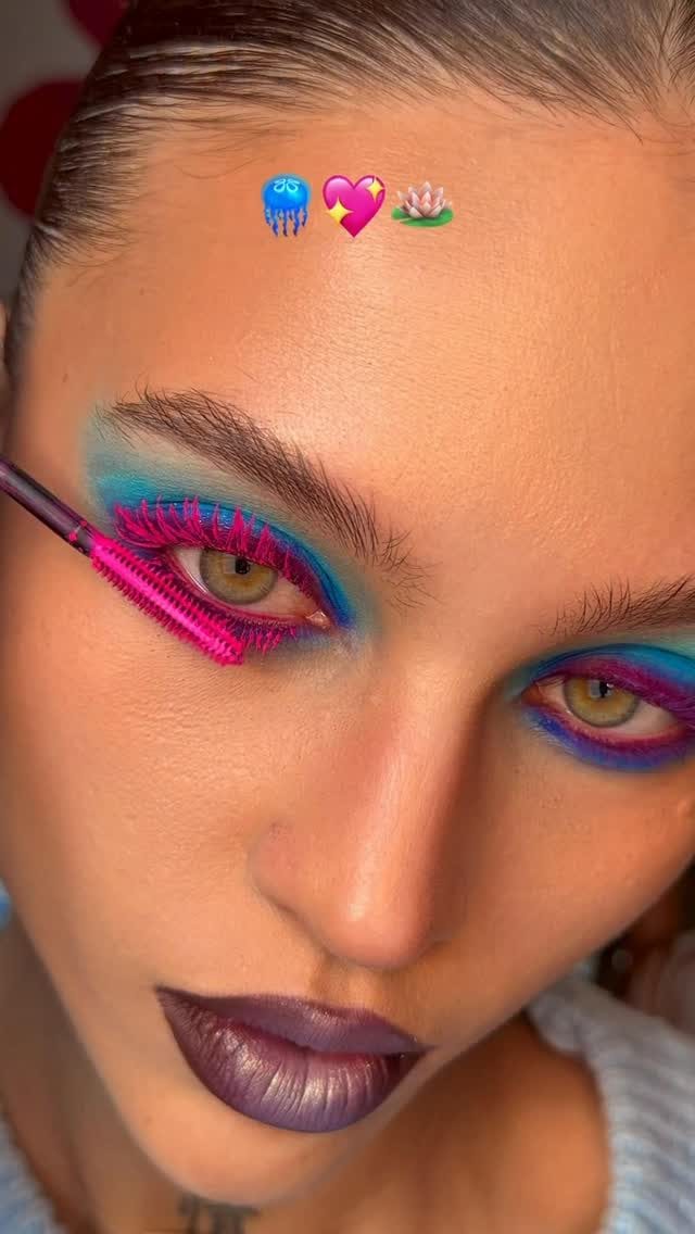 Instagram @leilabonyy