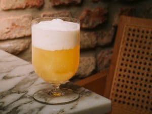 Niente più gin tonic, è il momento della Parmigiano Colada: il formaggio conquista il mondo dei drink