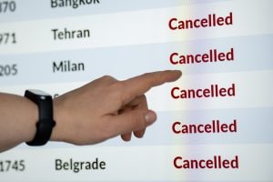 Voli aerei a rischio per carenza di carburante: in Italia per ora solo razionamenti, preoccupazione per maggio