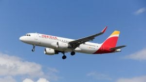 Iberia sospende i voli diretti per Cuba: la compagnia aerea riaprirà la rotta a novembre