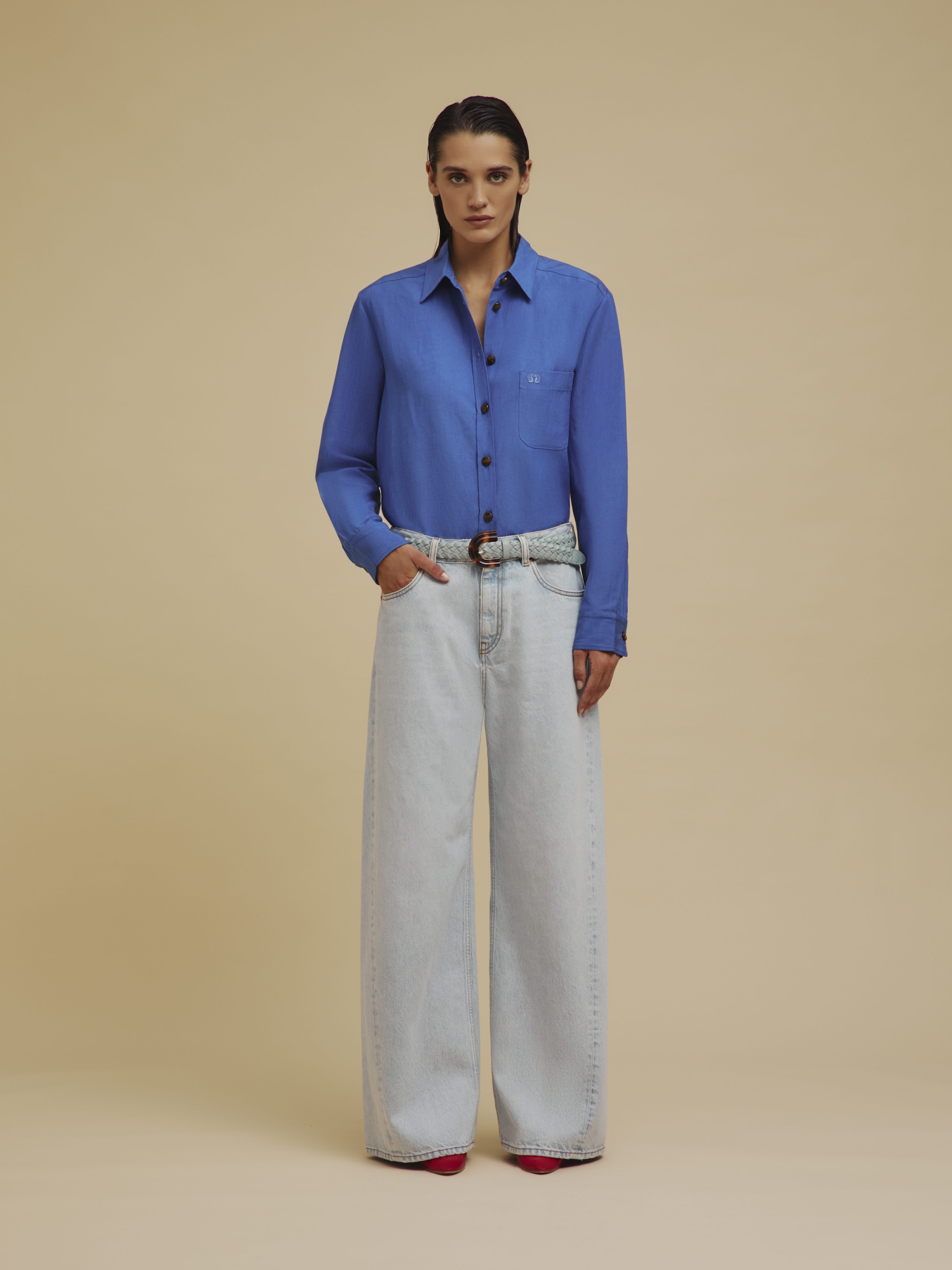 Camicia indossata con jeans a palazzo Blazé Milano